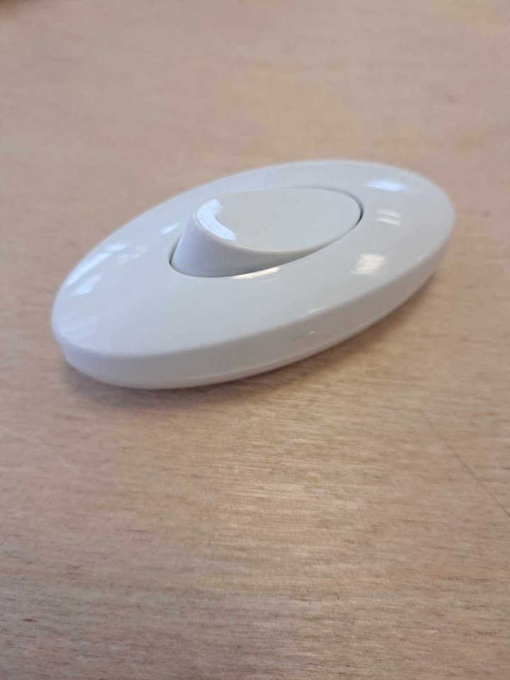 i-terminalas.lt: Jungiklis ant laido 6A 250V