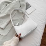 Balta rankinė - Image 4