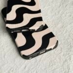 iPhone 16 Pro dėklas su zebro juostelėmis - Image 5